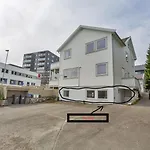 Entire 2-Bedroom Apartment With Private Entrance Near Tromso City Centre