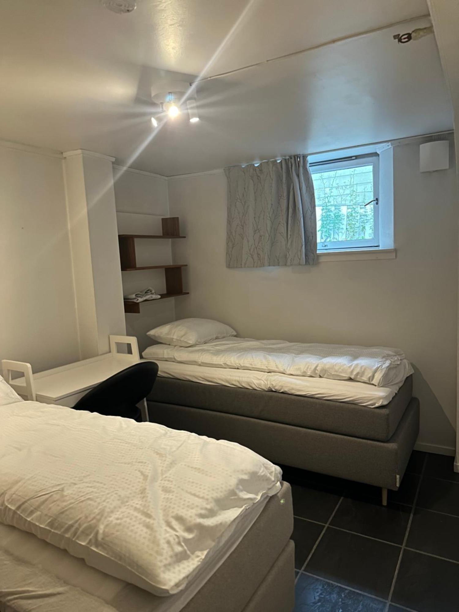 Entire 2-bedroom With Private Entrance Near Centre Tromsø